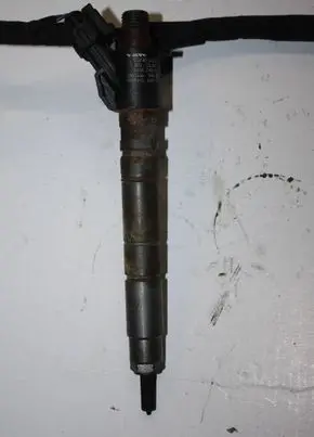 Volvo V70 Fuel injector 31303238 0445116046 77888IG
