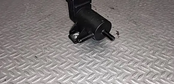 Renault Trafic III (X82) Turbo solenoid valve 8200762162