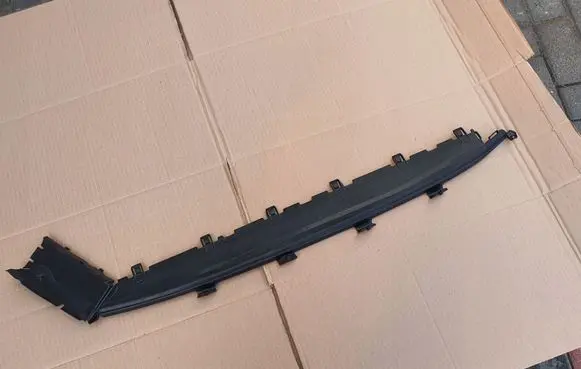 Skoda Octavia Mk4 Intercooler air channel guide 5E3122327J