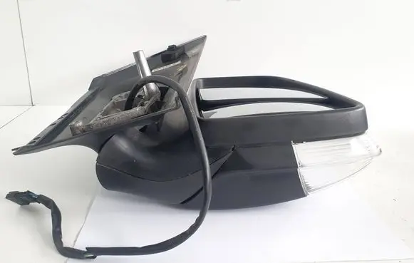 Mercedes-Benz Sprinter W906 Front door electric wing mirror A9068106116