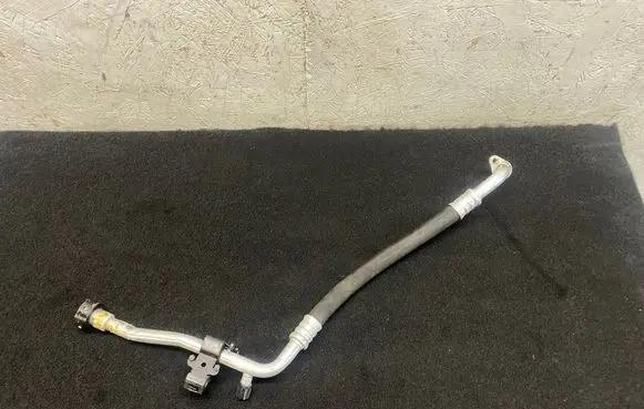 Mercedes-Benz E W211 Air conditioning (A/C) pipe/hose A2118304515