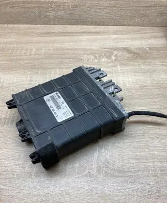 Volkswagen PASSAT B4 Engine control unit/module ECU 028906021B 0281001172