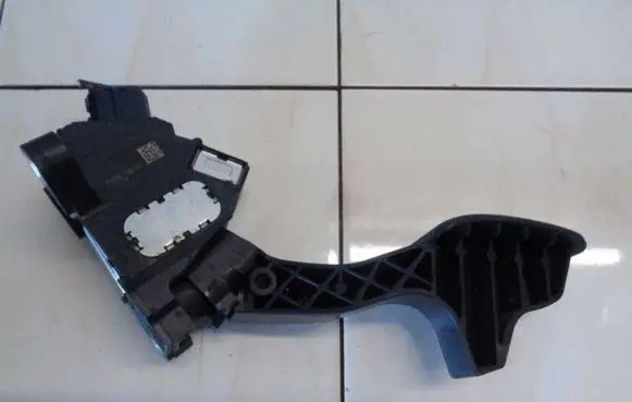 Toyota Yaris Accelerator throttle pedal 78110-0d110