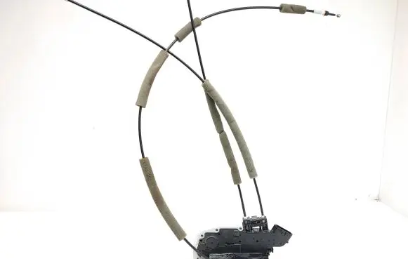 Nissan Leaf I (ZE0) Front door lock S9311530