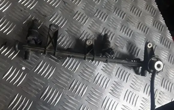 Renault Megane I Fuel injector 7700864726
