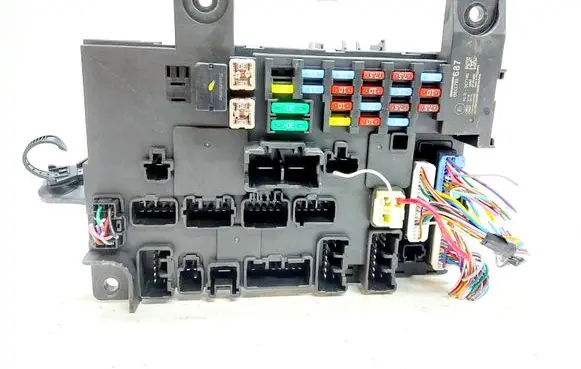 Mitsubishi Outlander Fuse box set 8637B687