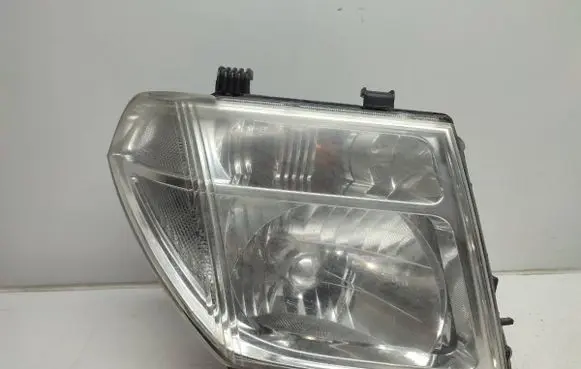 Nissan Navara D40 Headlight/headlamp
