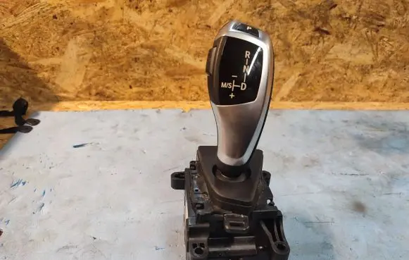 BMW 3 GT F34 Gear shifter/selector 9296896 90358111290625