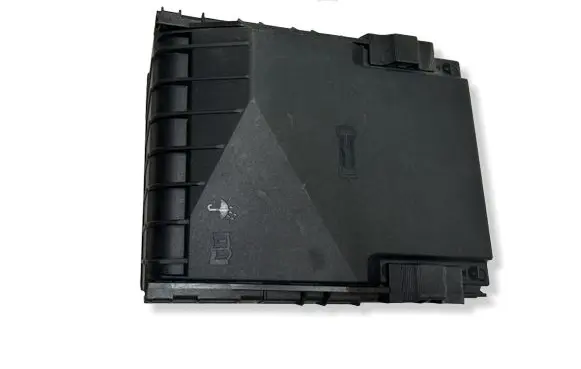 Volkswagen Golf V Fuse box cover 1K0937132