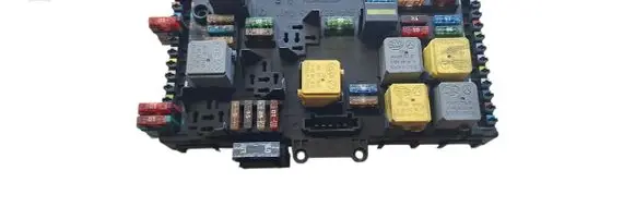 Mercedes-Benz Vito Viano W639 Fuse module A6395450401 518878004