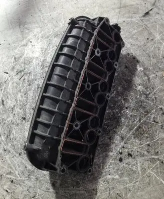 Volkswagen Touran I Intake manifold 03G129711AS