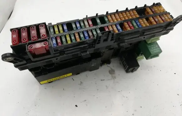 Land Rover Range Rover L322 Fuse module 8380409