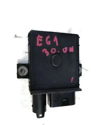 BMW 5 E60 E61 Glow plug pre-heat relay 2110022360