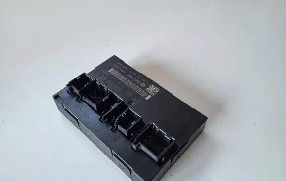 Volkswagen PASSAT B7 Other control units/modules