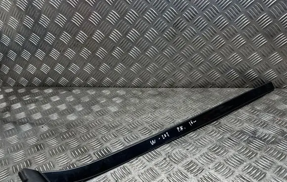 Mercedes-Benz E A207 Windshield trim A2076901362 482861