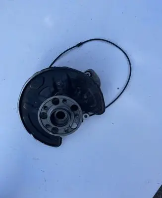 Mercedes-Benz C W205 Rear wheel hub 2303560000