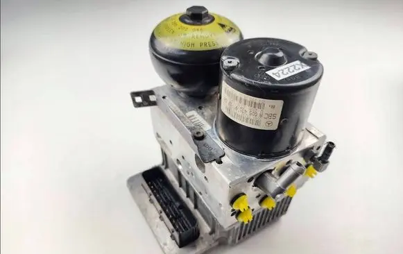 Mercedes-Benz E W211 ABS Pump 0265960035 0265250111 A0054319712