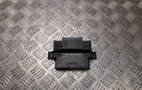 Audi Q7 4M Gateway control module 4M4907468H