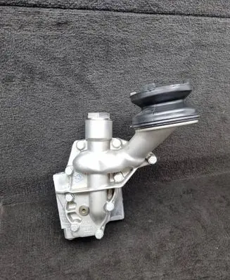 Audi A8 S8 D2 4D Oil pump 077115109F 077115153F