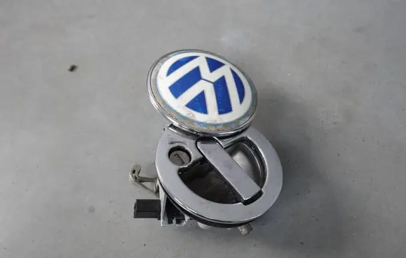 Volkswagen New Beetle Tailgate/boot open switch button 1C0827297D