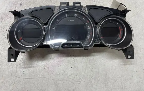 Speedometer (instrument cluster)