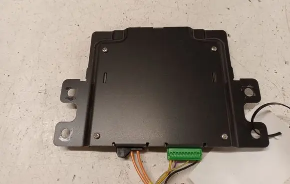Jaguar XF X250 Sound amplifier MJ201100506 8X2314C512AA