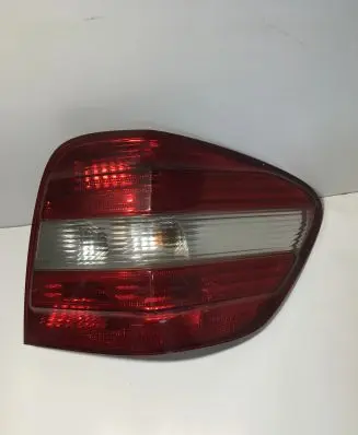 Mercedes-Benz ML W164 Rear/tail lights 404122R 404182R 404102R