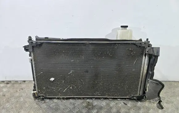 Toyota C-HR I Radiator set 163630T200 DT4221367381