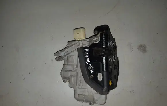 Volkswagen PASSAT B6 Electric sliding door switch CZ3C2837015A