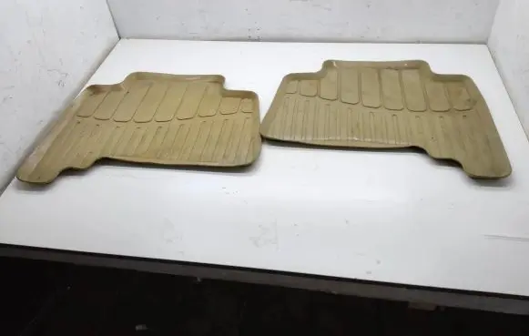 Toyota Land Cruiser (J150) Rear floor mat 