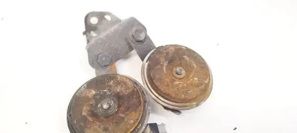 Toyota Avensis T270 Horn signal