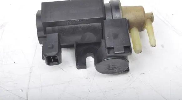 Opel Zafira B Valve vacuum 70308500
