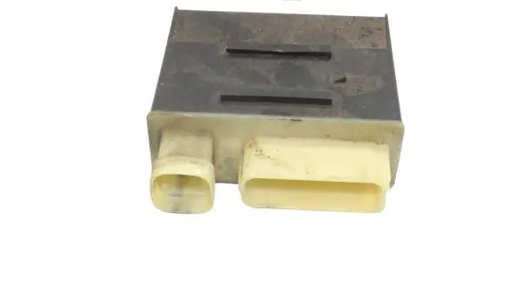 Peugeot 308 Glow plug pre-heat relay 9662570880