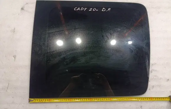Volkswagen Caddy Rear side window 43R001583 E000231