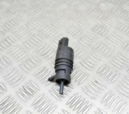 BMW 3 F30 F35 F31 Windscreen/windshield washer pump 7302589 3437380
