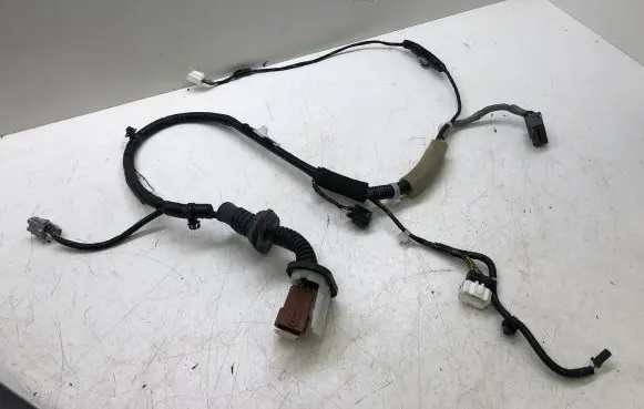 Honda CR-V Front door wiring loom 32752T1EE302