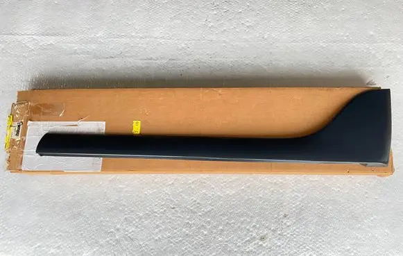 GMC Yukon Front door trim (molding) GM19120552BLCP GM19120552 19120552