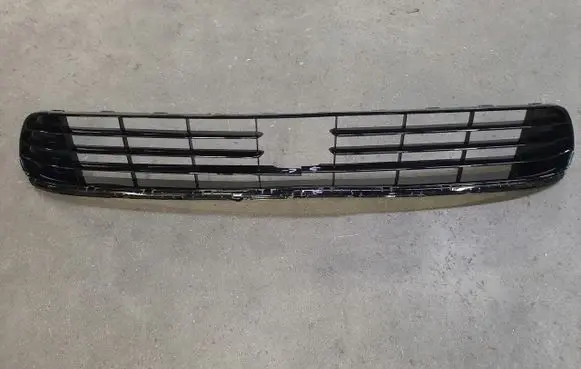 Volkswagen Golf VII Front bumper lower grill 5GE853671A