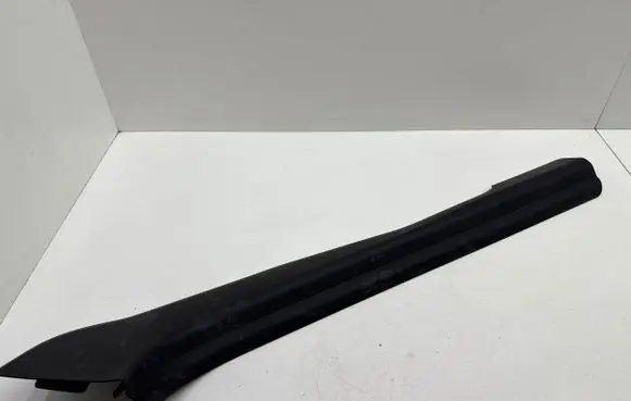 Front sill trim cover