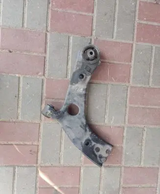 KIA Sorento Front lower control arm/wishbone