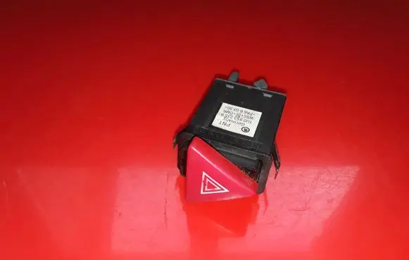Skoda Octavia Mk1 (1U) Hazard light switch 1U0953235B