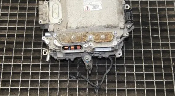 Lexus IS III XE30 Voltage converter inverter G920030132 2321001240