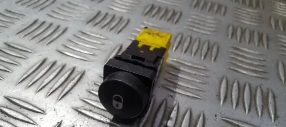Citroen Xsara Picasso Central locking switch button 