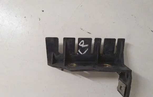 Audi A4 S4 B7 8E 8H Fender mounting bracket 8H0853921