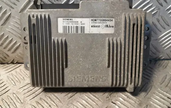 Renault Megane I Engine control unit/module S115300204A