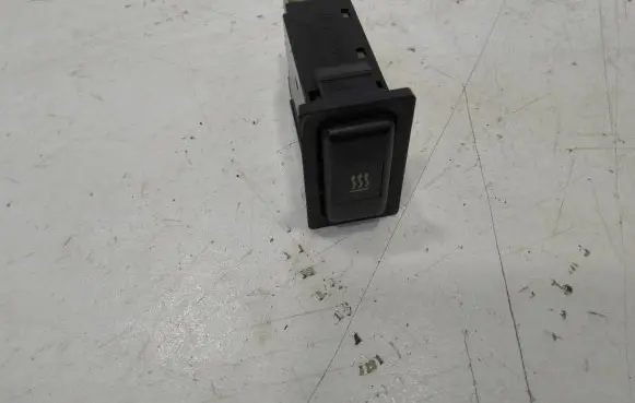 Toyota Avensis T250 Windscreen/window heater switch 153261