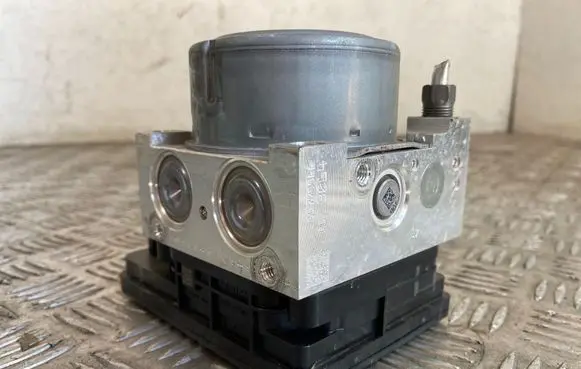 Renault Espace V (RFC) ABS Pump 476607355R 970107Z00E