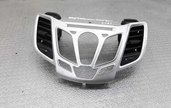 Ford Fiesta Dash center air vent grill BA6118A802BAW