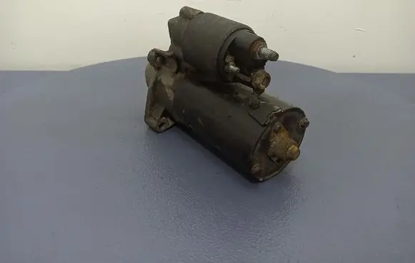 BMW 5 E39 Starter motor 1740374