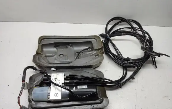 Ford Focus Convertible roof hydraulic pump 9410454 DAI1106663 FP0C07450307